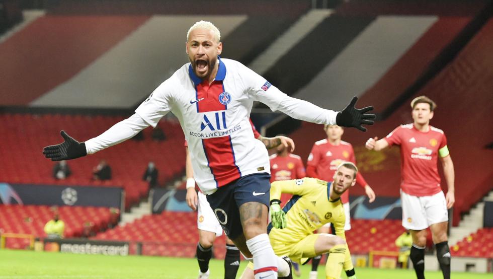 Los espectadores esperan el ascenso del Paris Saint-Germain a los octavos de final de la Champions League